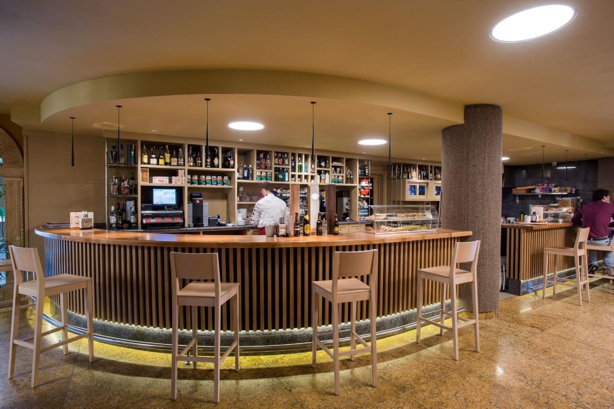 Bar/Salón Apartamentos La Albarca