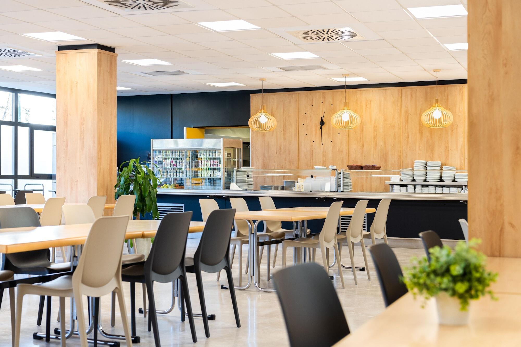 Restaurant Micampus Rector Estanislao del Campo - Students Residence
