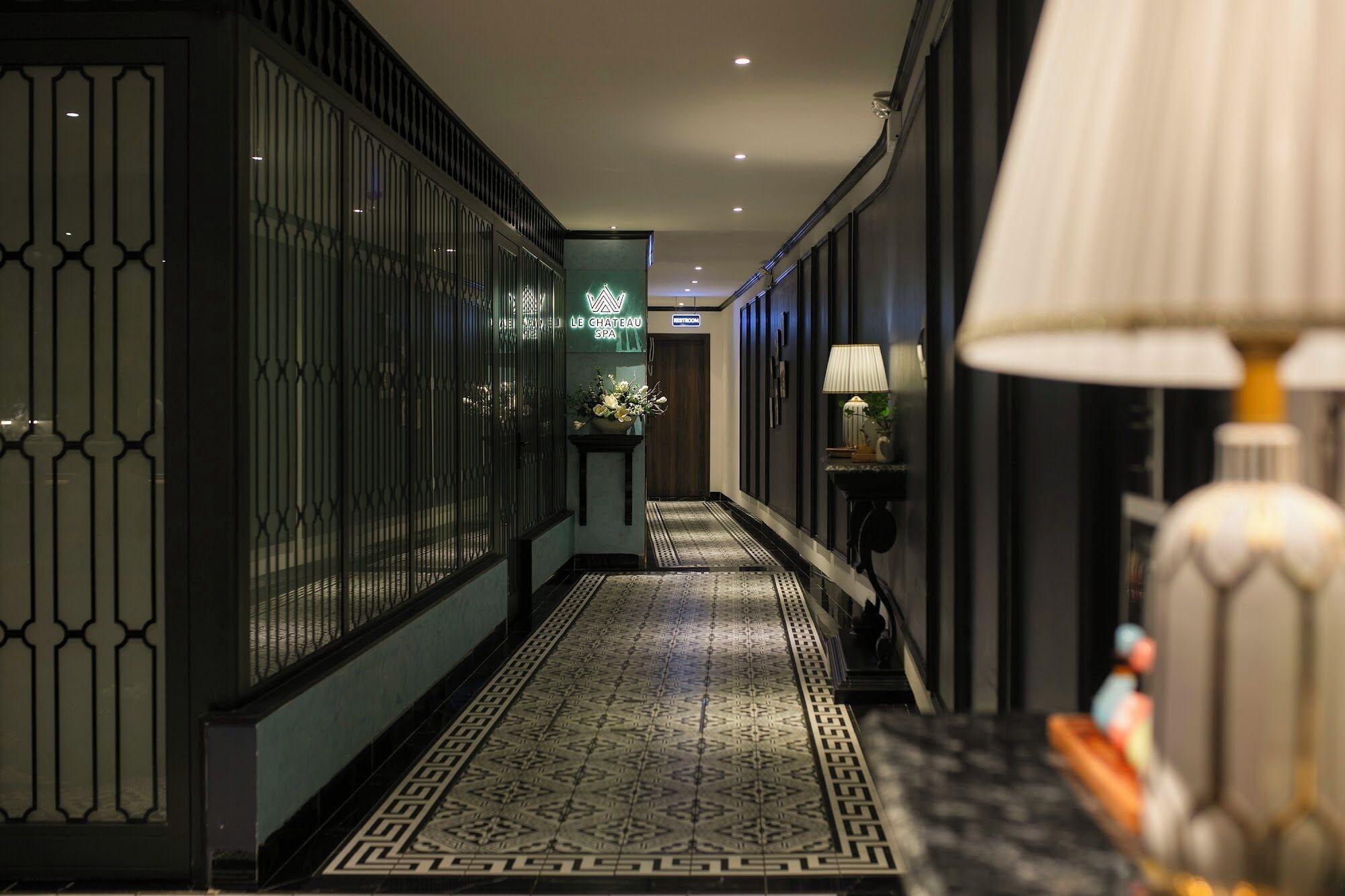 Vista Exterior Hanoi Le Chateau Hotel & Spa