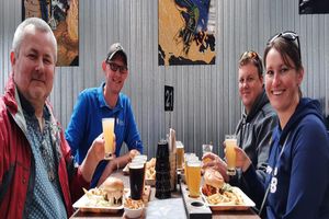 Actividad - Excursión de medio día a una cervecería artesanal para grupos pequeños