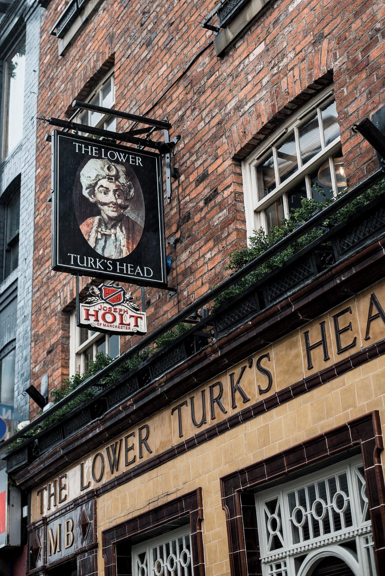 Vista Exterior Lower Turks Head