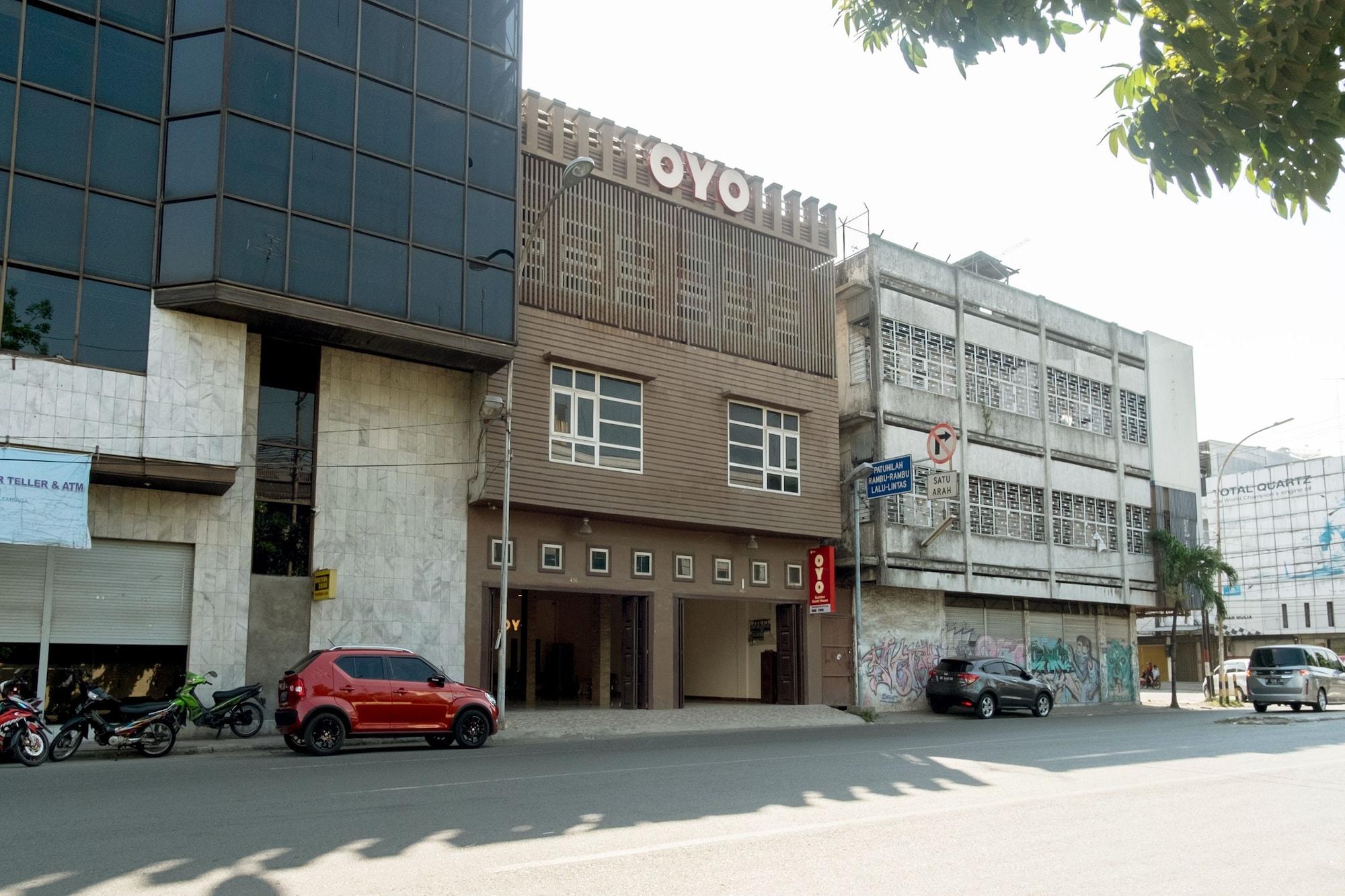 Vista Exterior OYO 786 Sutomo Guest House