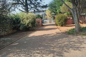 Alojamiento - JM TOURS & SAFARIS GUESTHOUSE