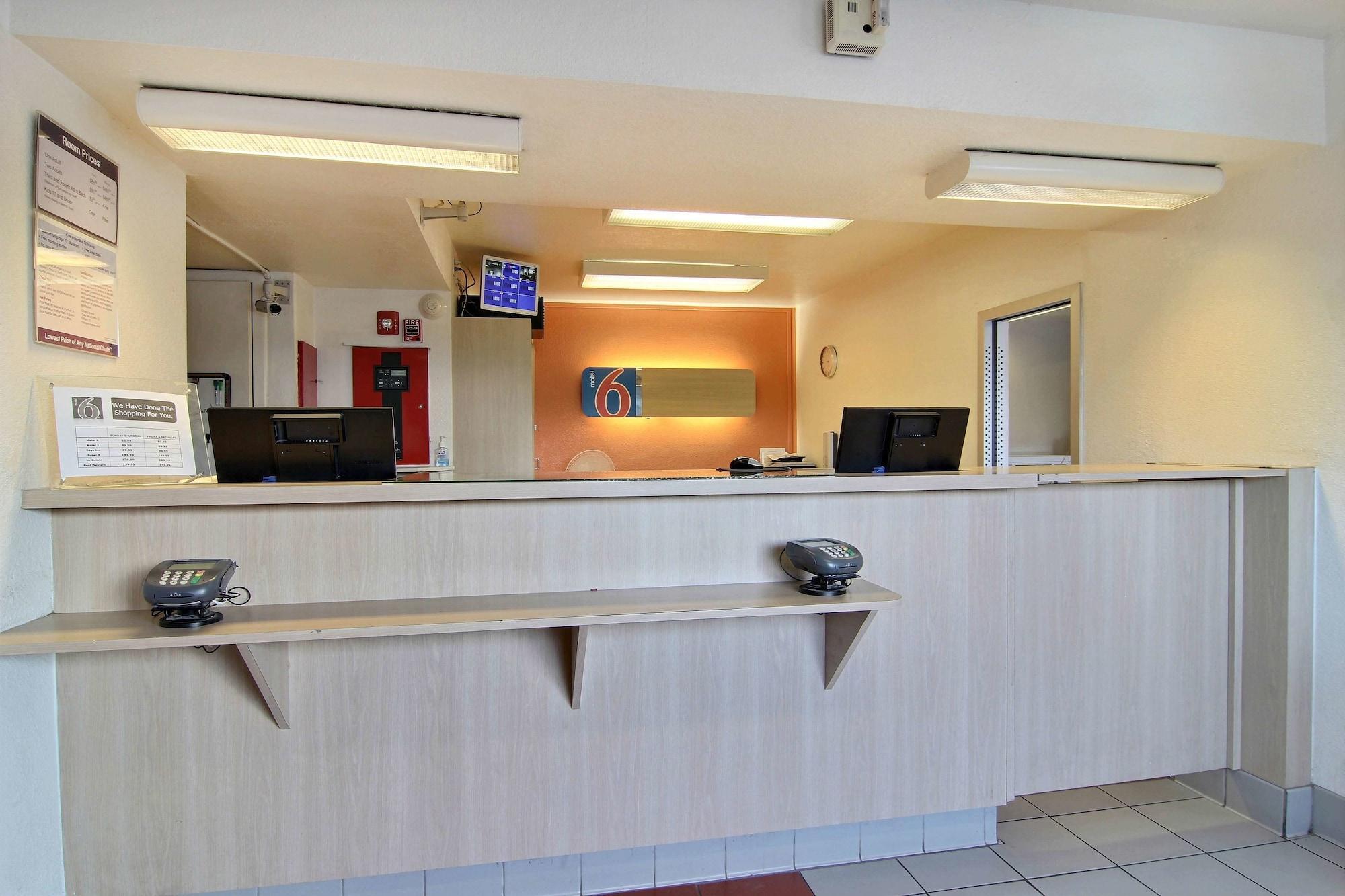 Vista Lobby Motel 6 Odessa, TX