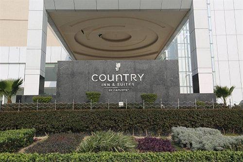 Vista Exterior Country Inn & Suites By Carlson, Meerut