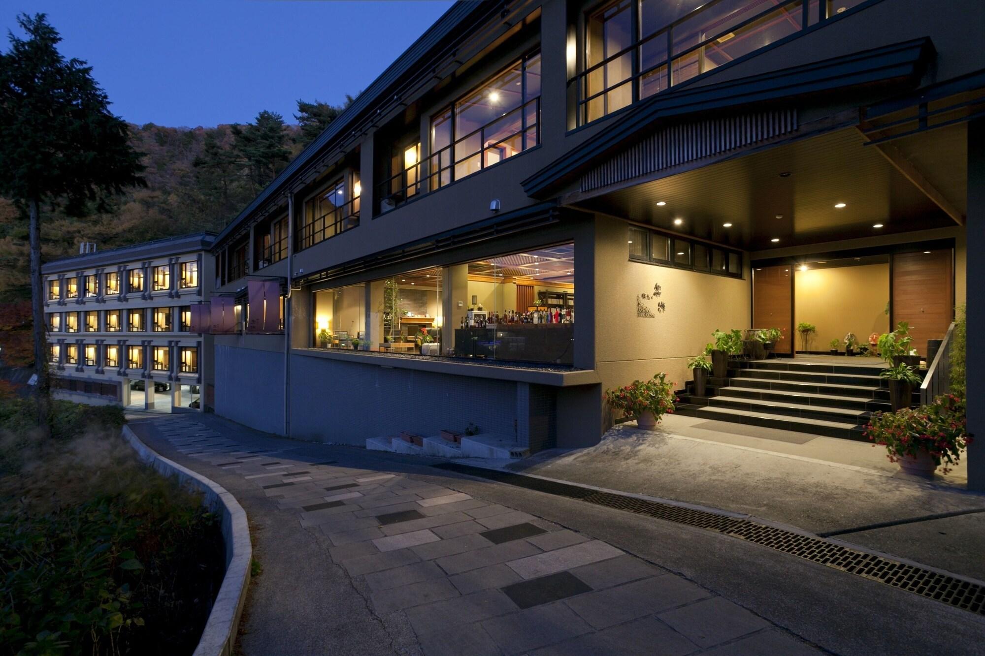 Vista Exterior Rakuyu