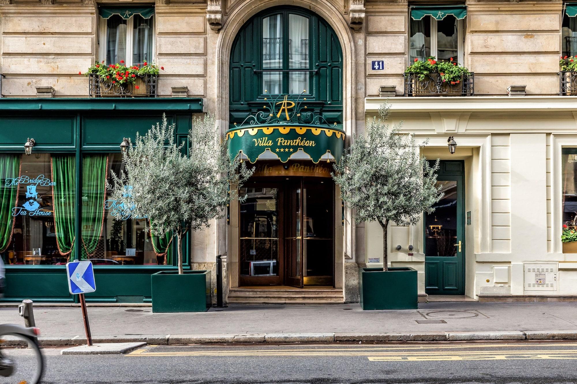 Vista Exterior Villa Pantheon