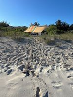 Alquiler Vacacional - NEW 2 bdrm Sunrise Villa on 1+ acre tropical garden directly on Hoopers Beach