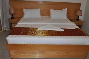 Alojamiento - EKA Hoima Hotel