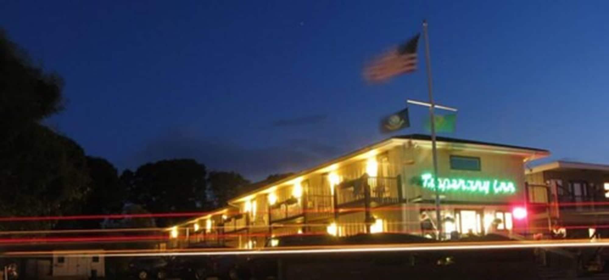 Vista Exterior Kenny's Tipperary Inn