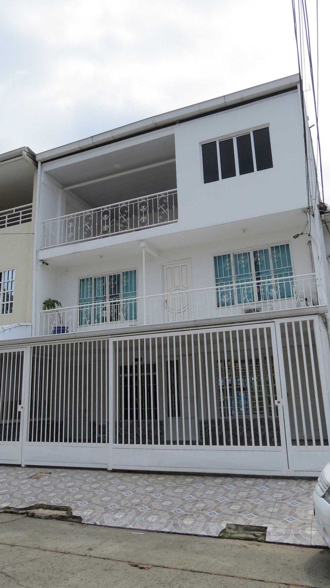 Vista Exterior rumba y salsa accommodation