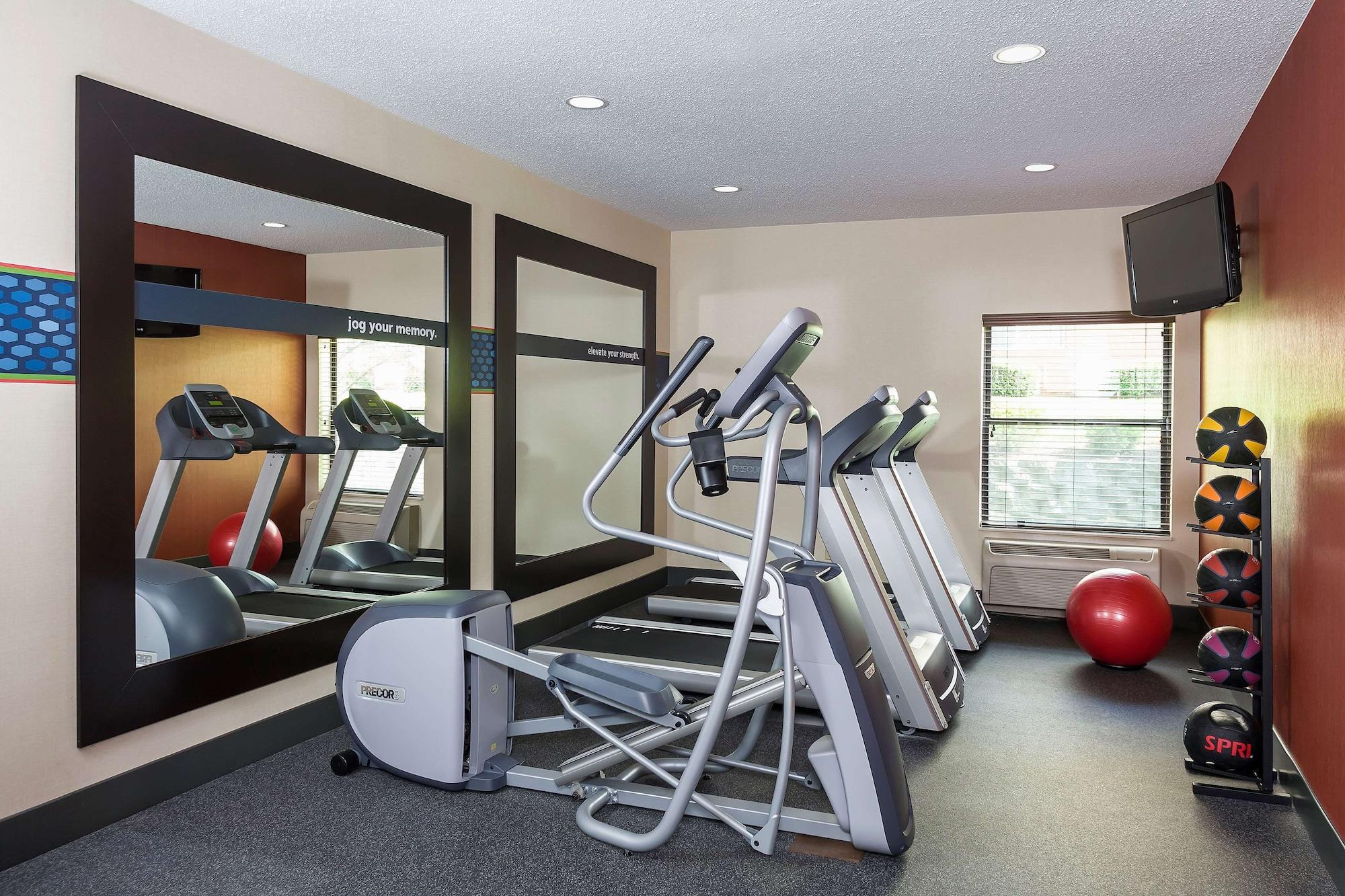 Gimnasio Hampton Inn Mansfield/Ontario