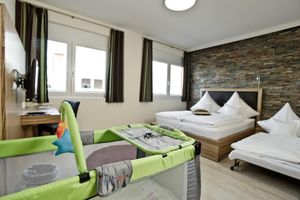 Alojamiento - Hotel Maxis