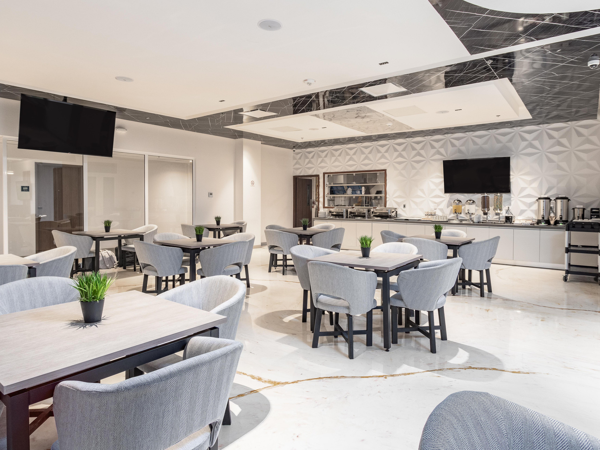 Restaurant Hotel Mesaluna Short&Long Stay