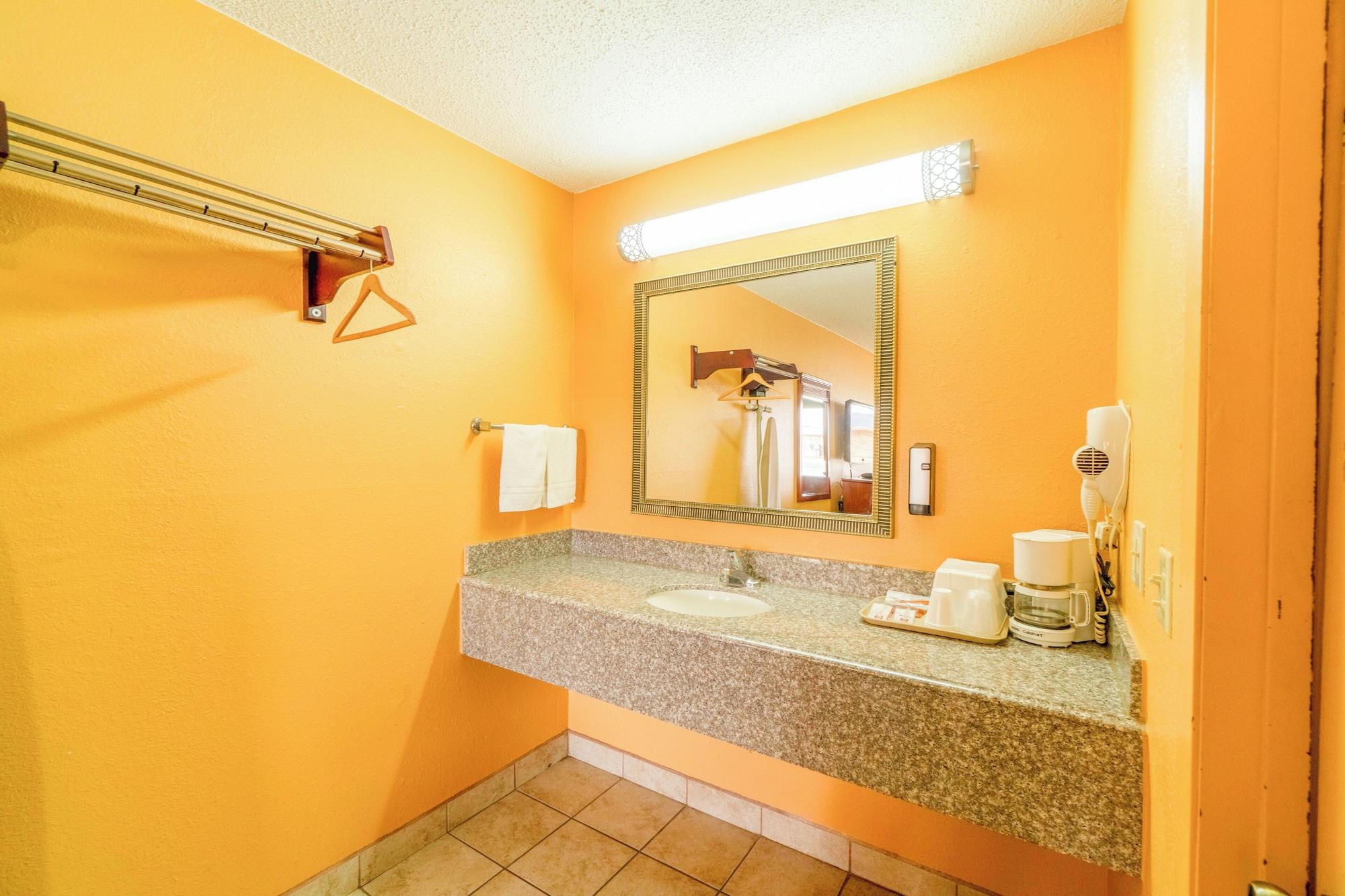 Equipamiento de Habitación Crown Inn By OYO Denver Tx