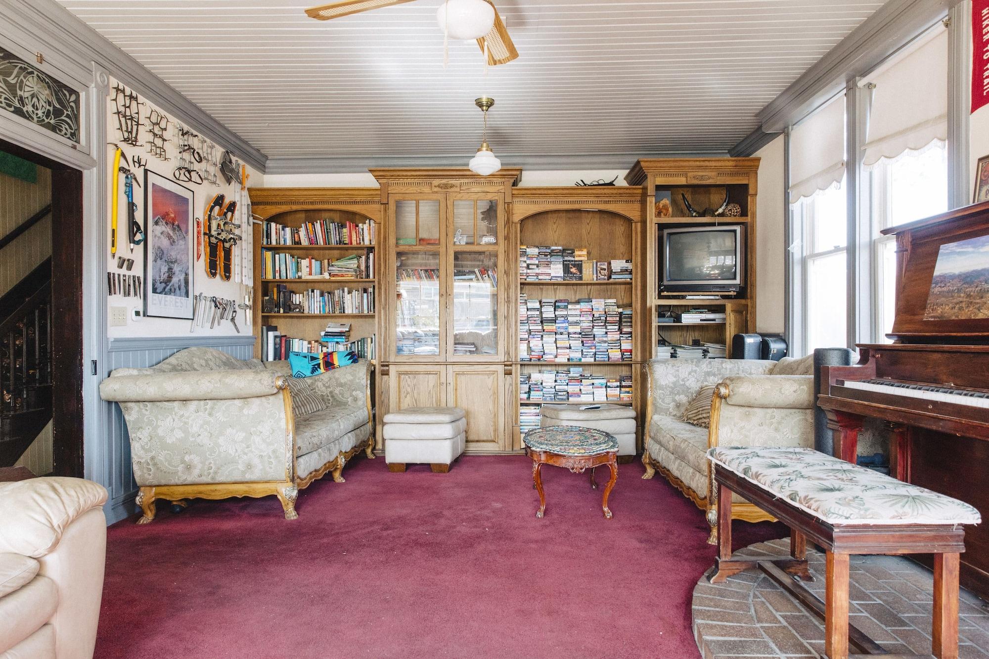 Comodidades del Alojamiento The Hostel California