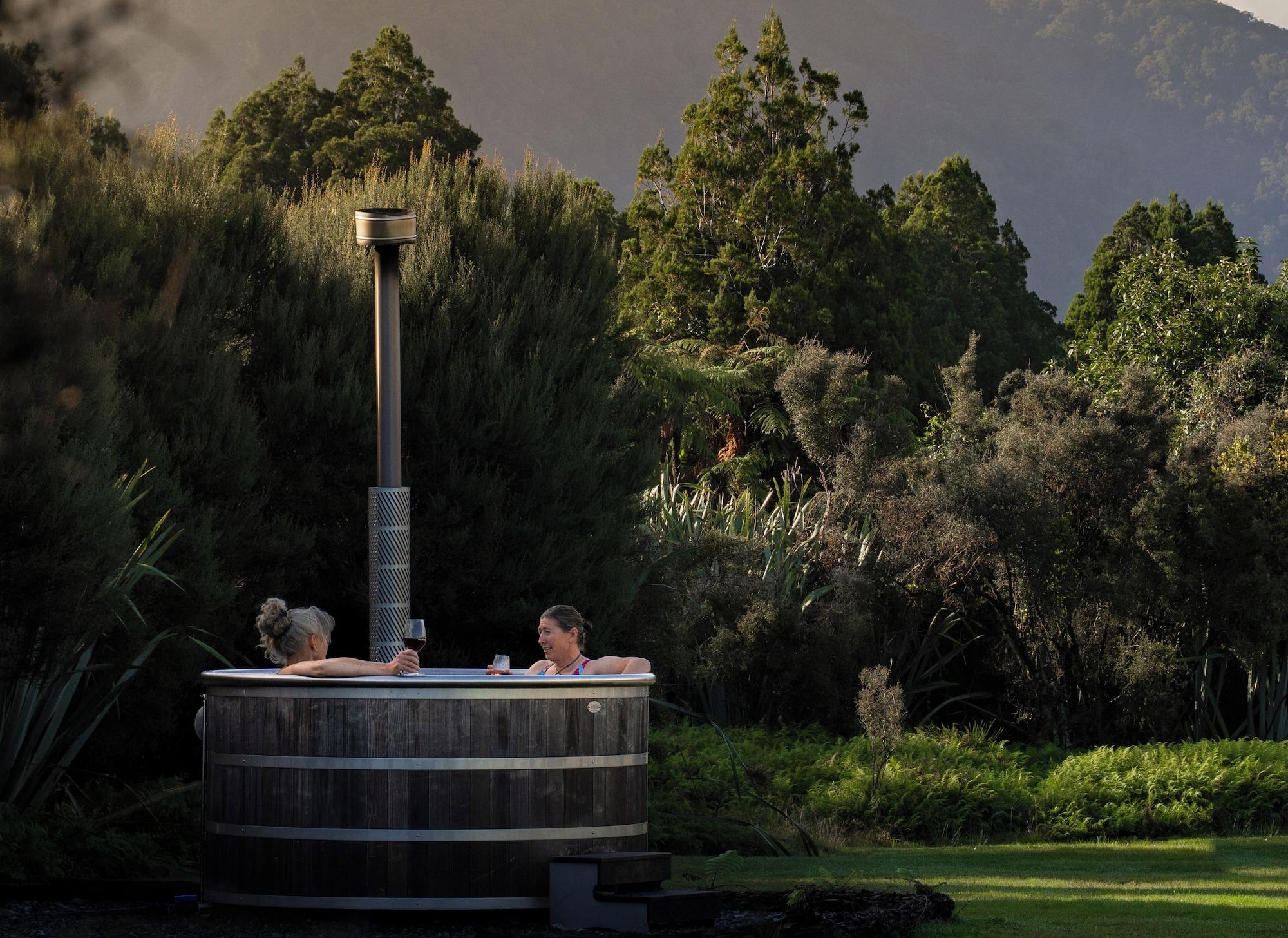 Spa Waitai Lodge - Fiordland Escape