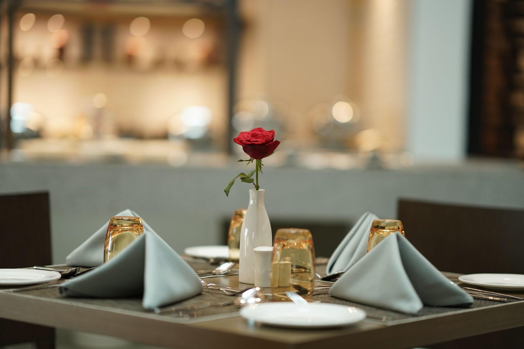 Restaurant Gokulam Grand Hotel