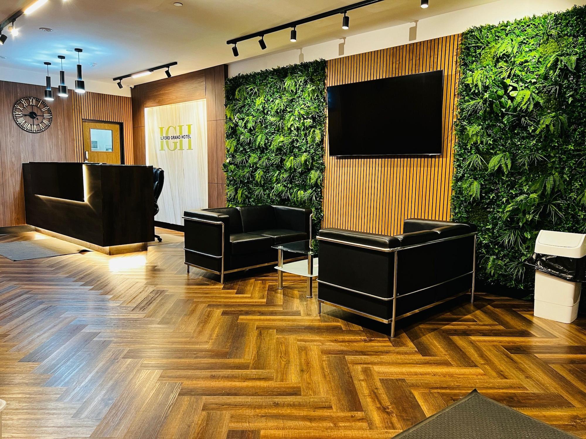 Vista Lobby Ilford Grand Hotel