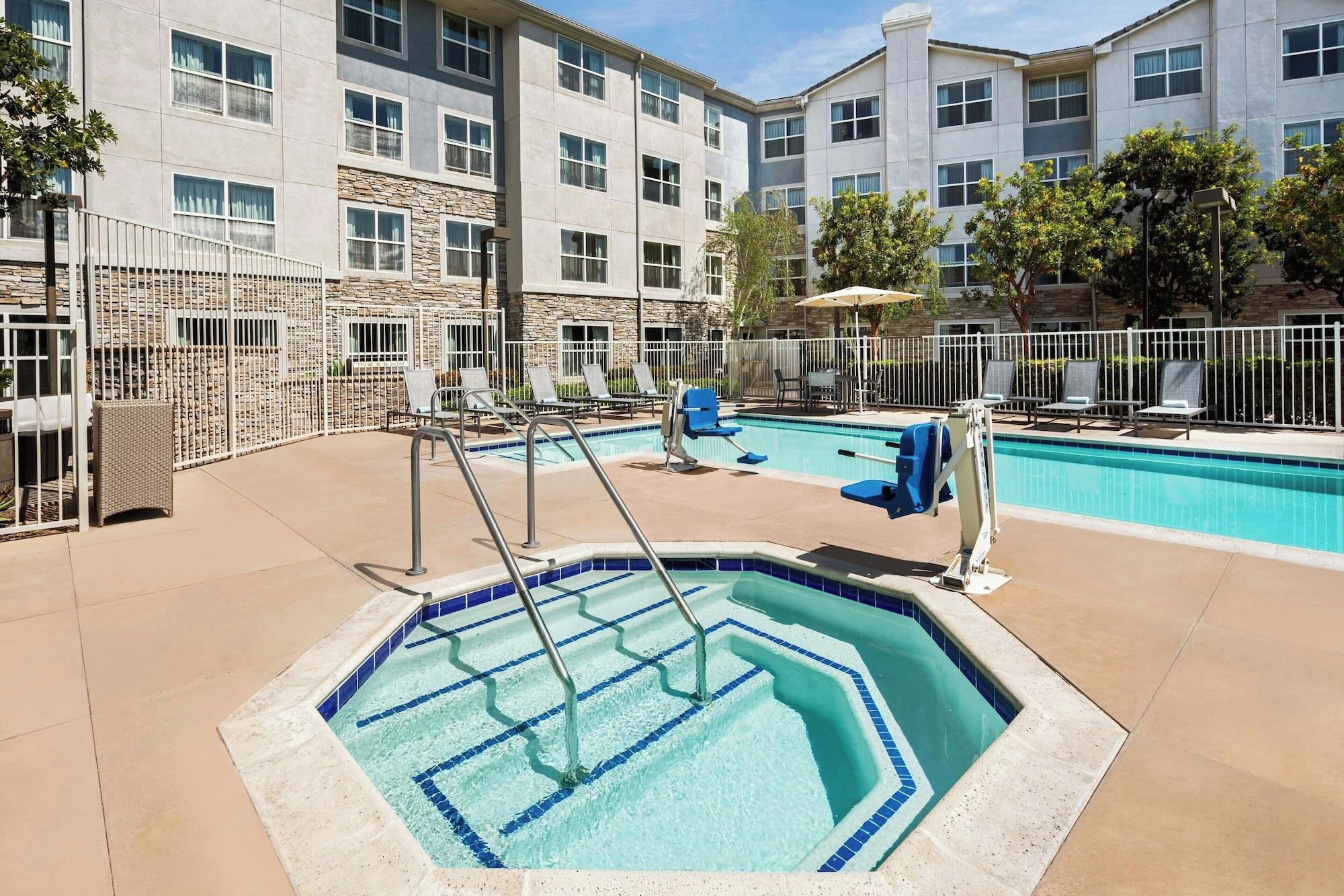 Vista Piscina Residence Inn San Diego Rancho Bernardo/Scripps Poway