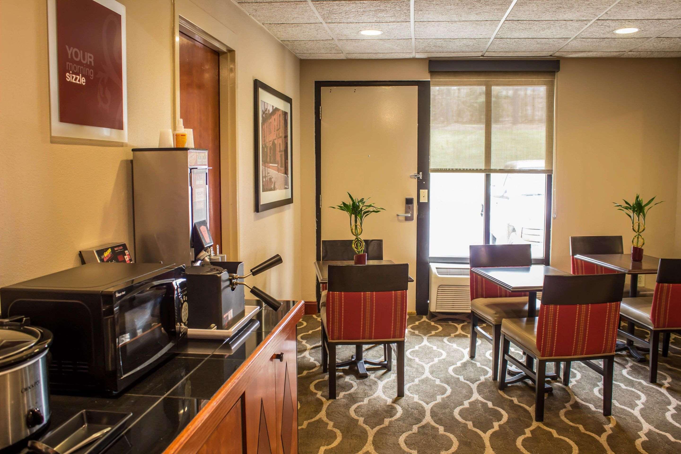 Restaurant Clarion Pointe