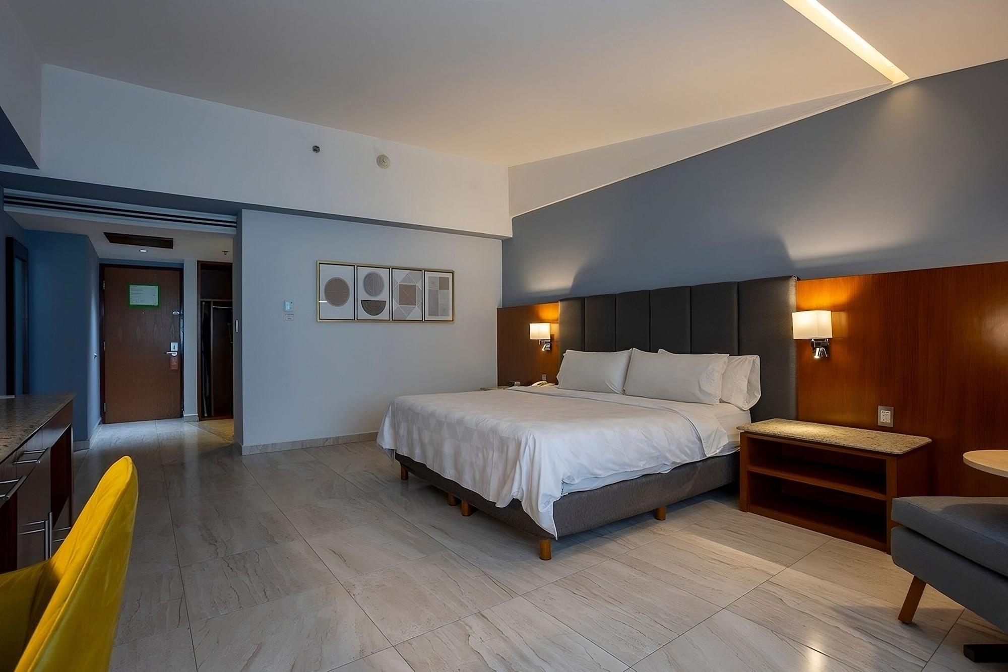 Habitación Holiday Inn Puebla Finsa by IHG
