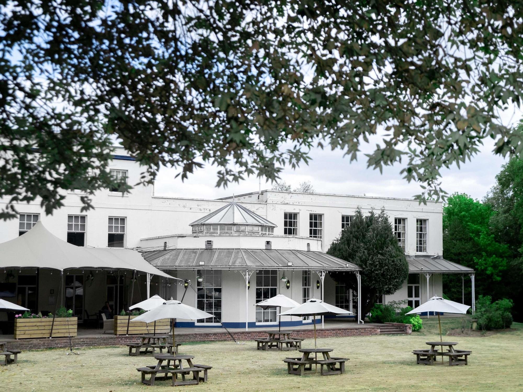 Vista Exterior Mercure Thurrock Stifford Hall