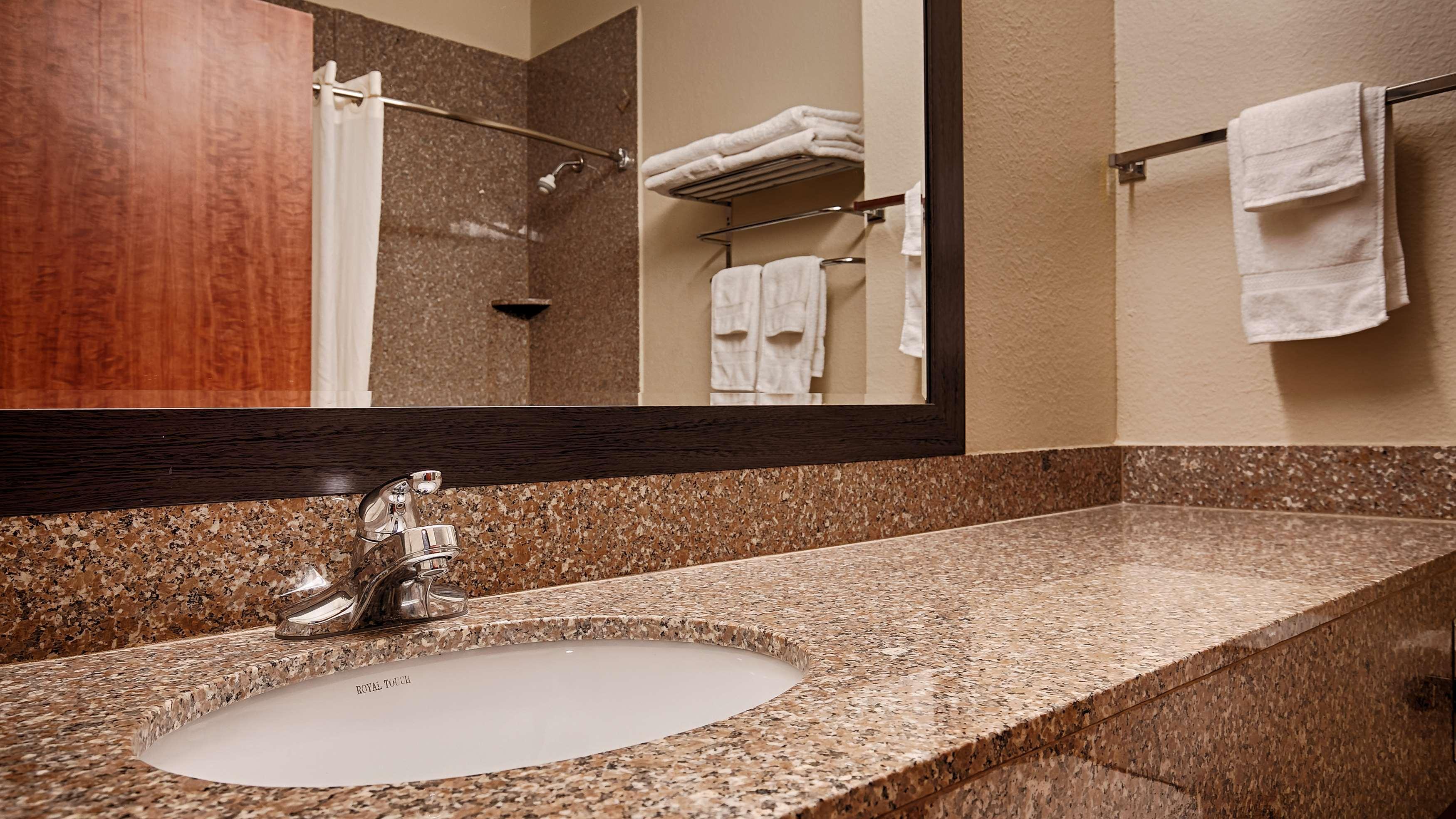 Vista Exterior Best Western Troy Inn