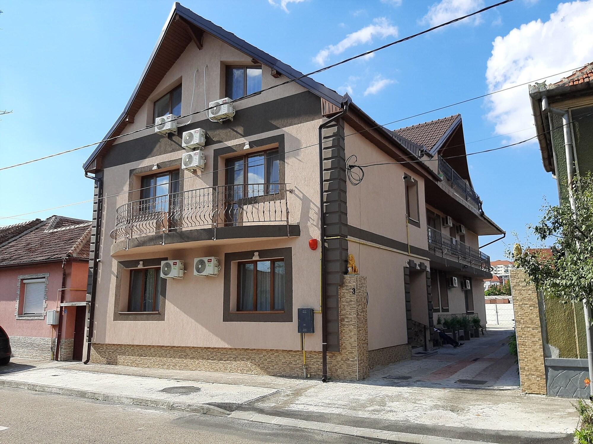 Vista Exterior Vila Fortuna Auri