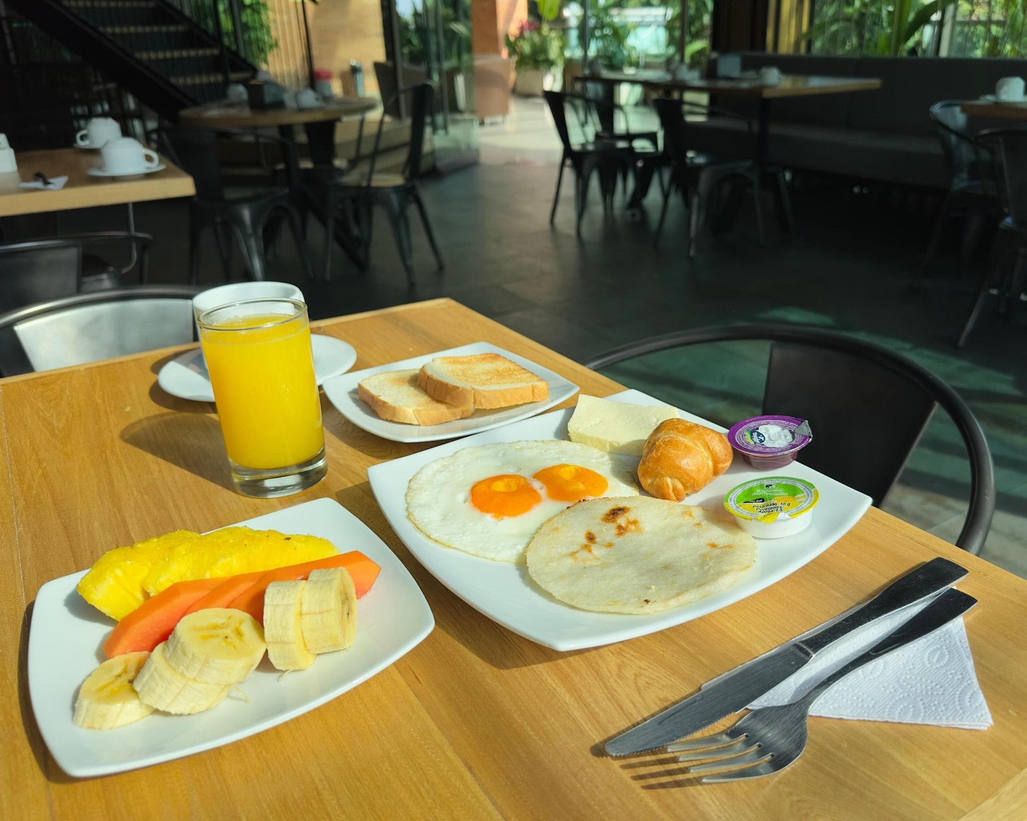 Restaurant Hotel Casa Victoria Medellín