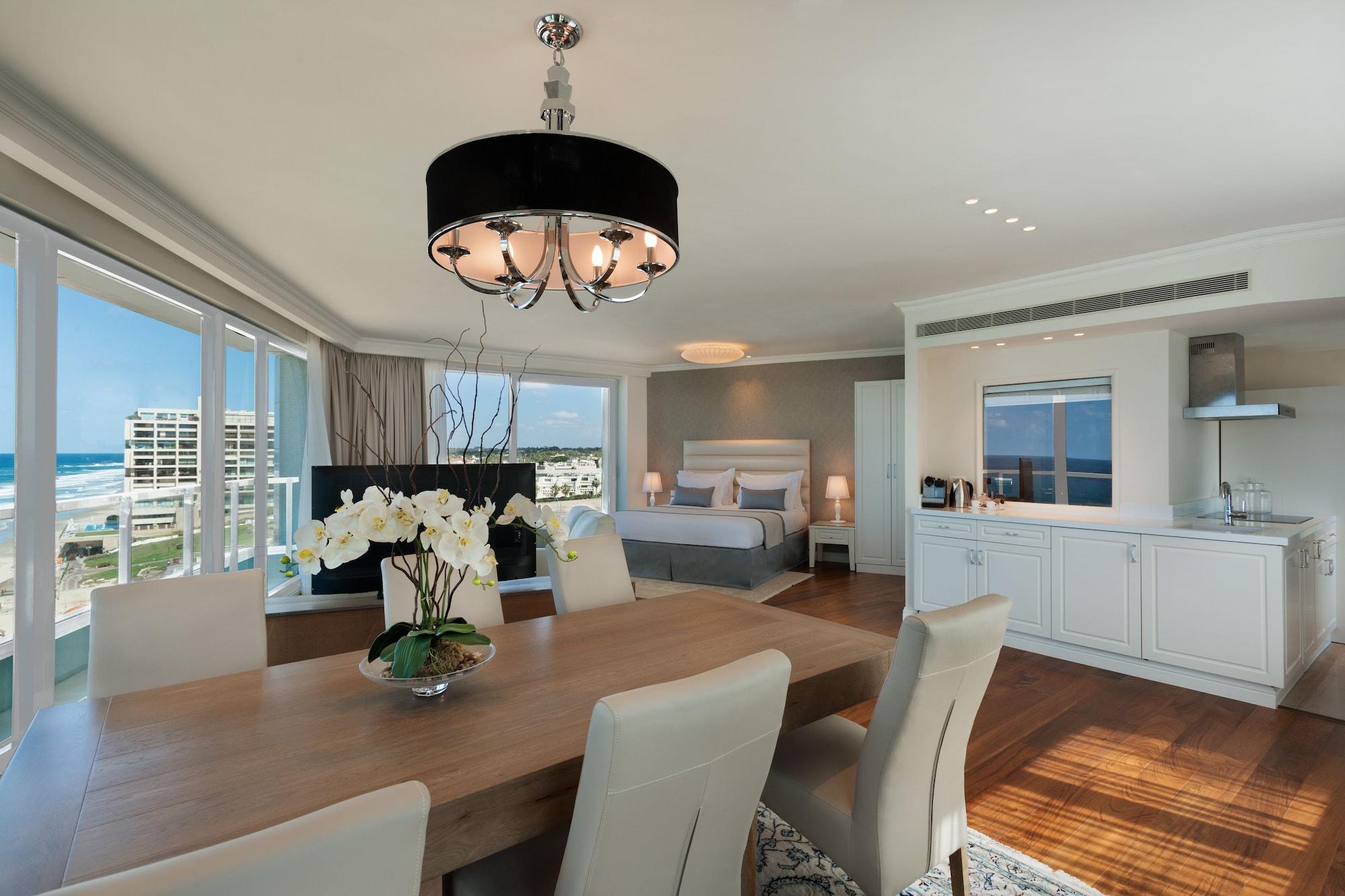Habitación Herbert Samuel Okeanos Suites Herzilya