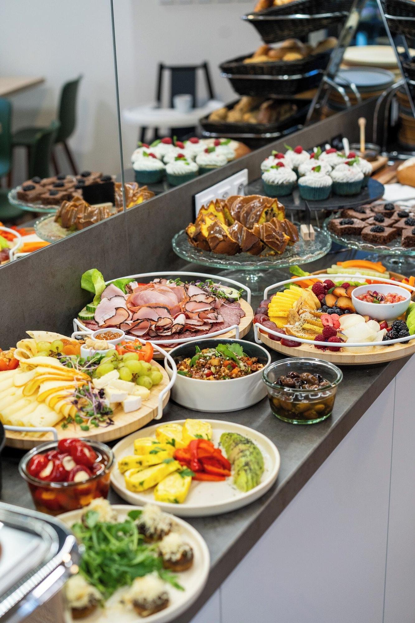 Restaurant River Apartments