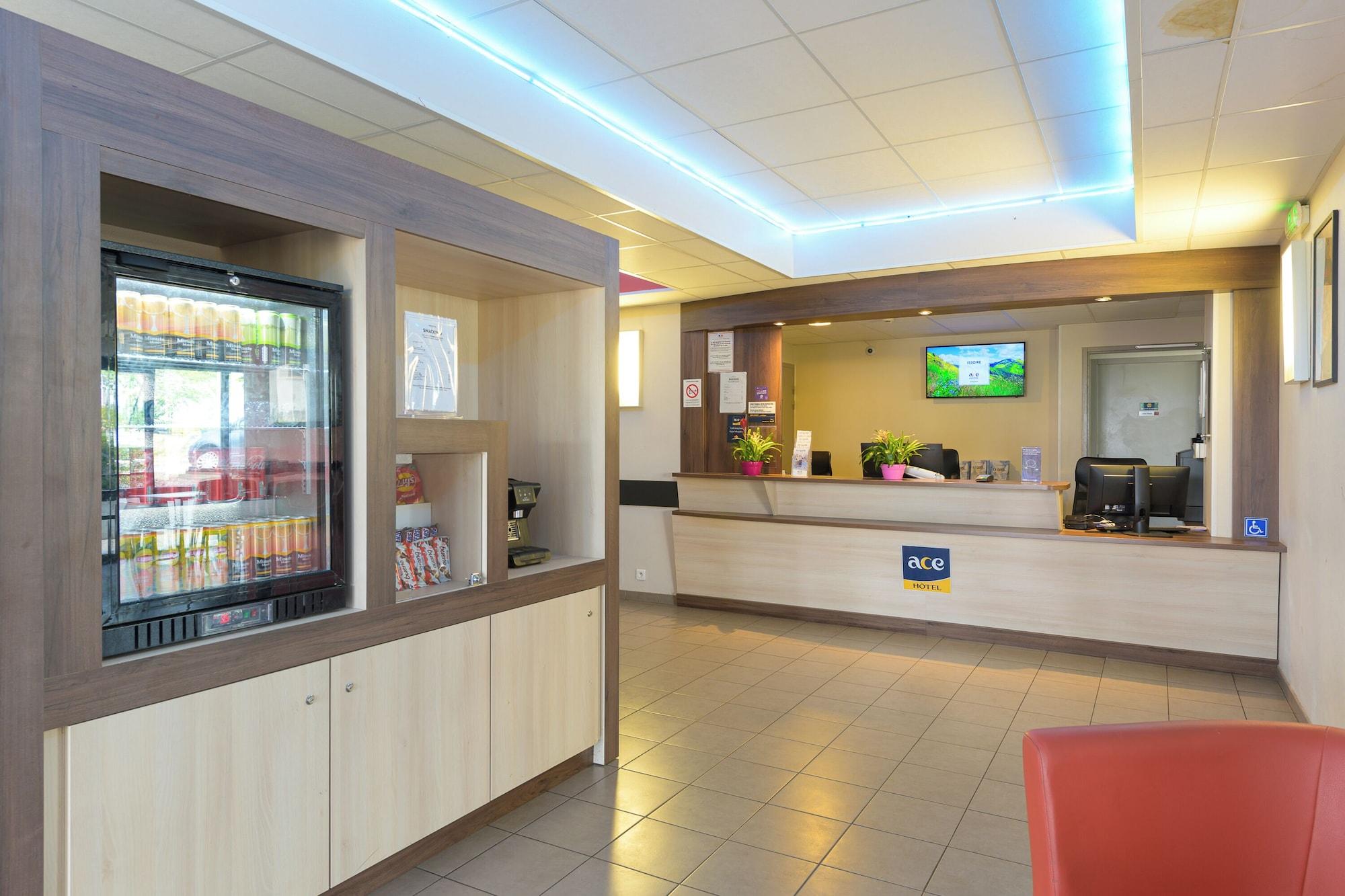 Vista Lobby ACE Hôtel Paris Roissy