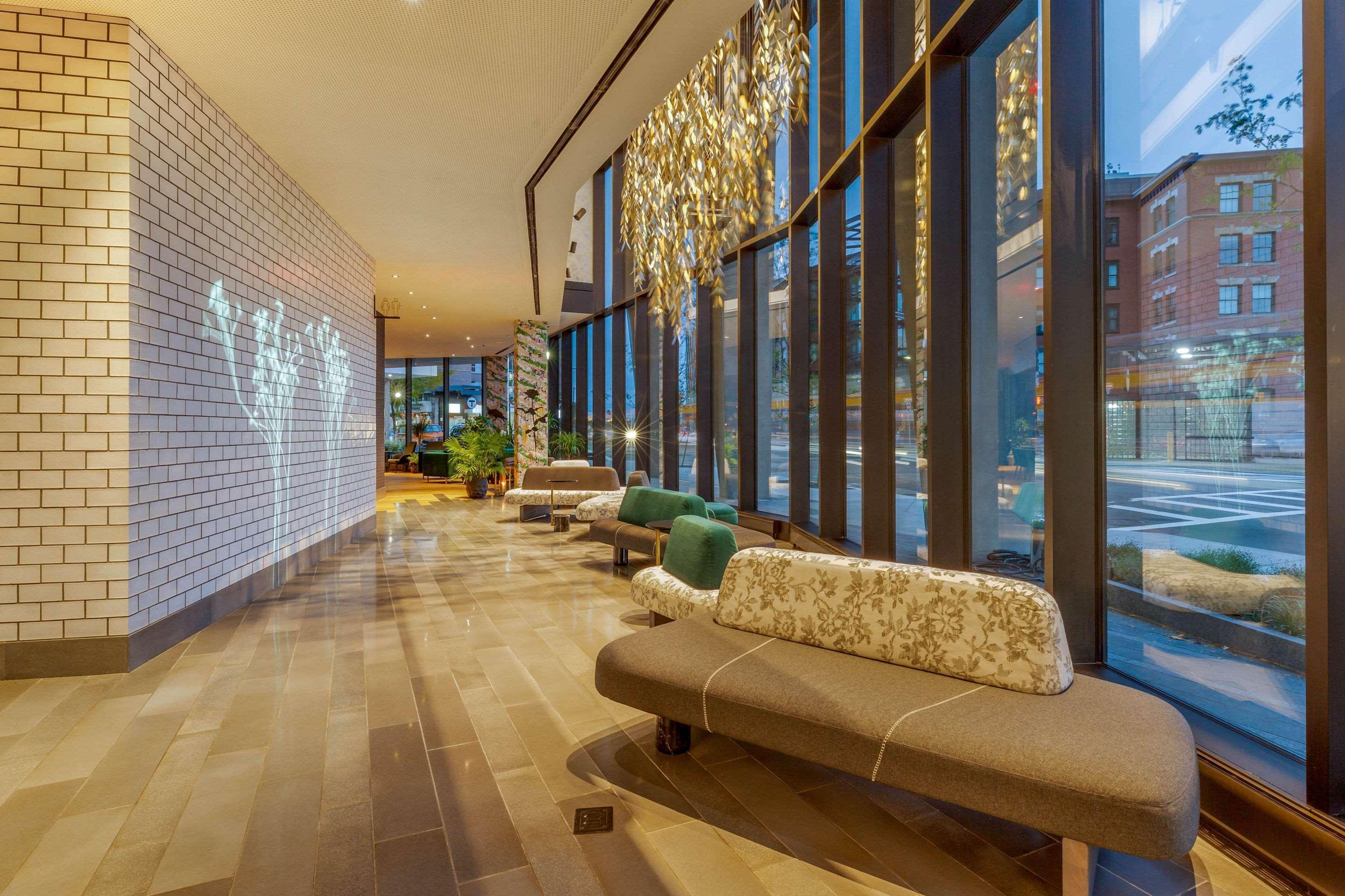 Vista Lobby Cambria Hotel Boston Downtown - Seaport