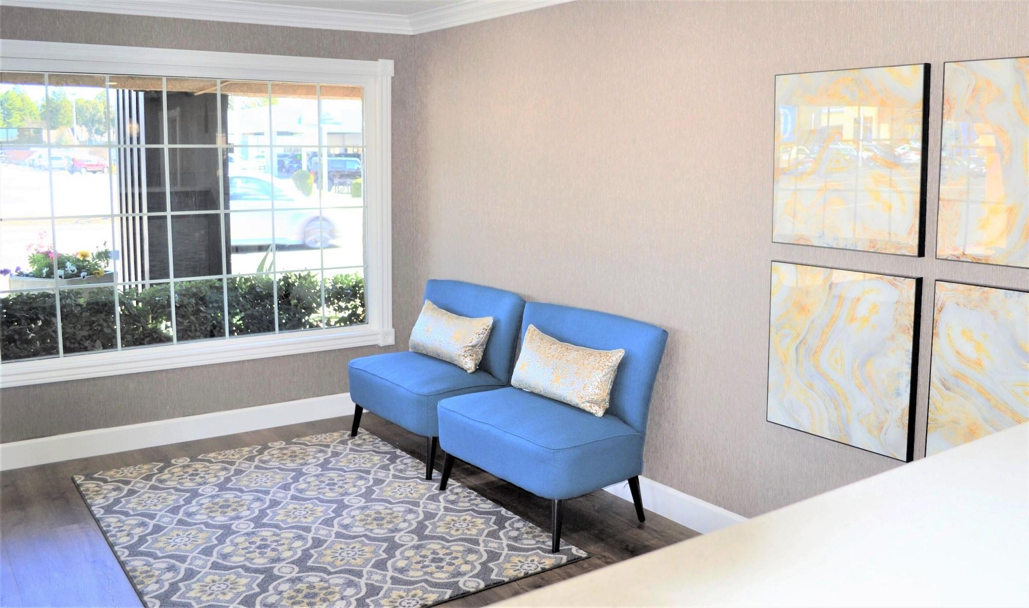 Vista Lobby Summerfield Inn Fresno Yosemite