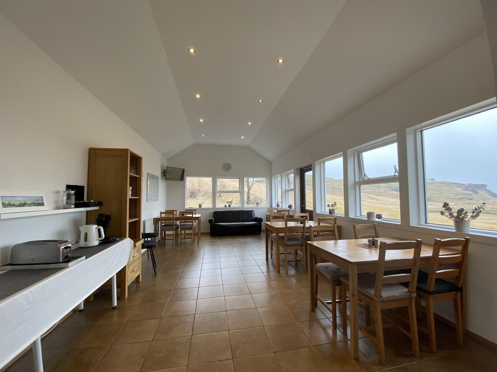 Restaurant Dalshöfði Guesthouse