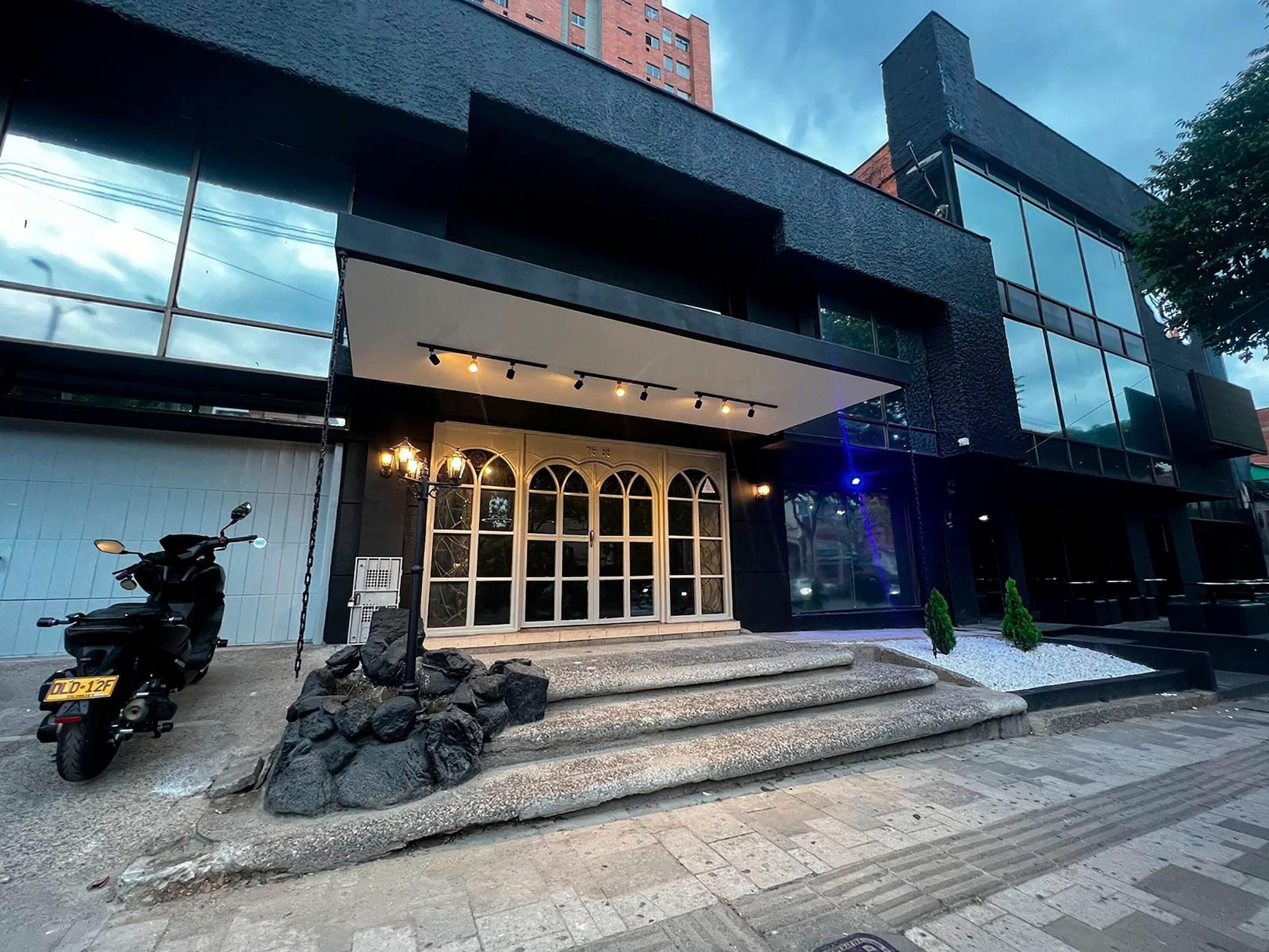 Vista Exterior Orbe Hotel