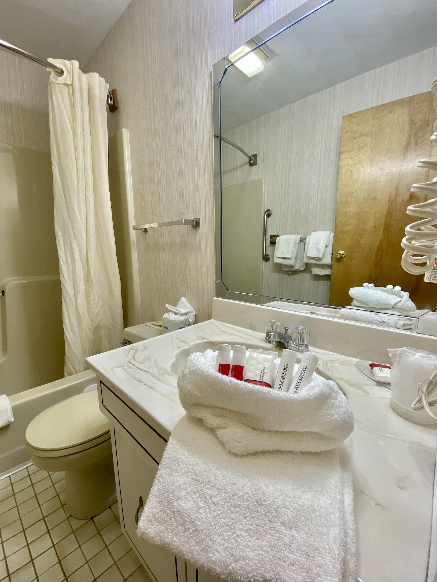 Equipamiento de Habitación Baymont by Wyndham Lake George