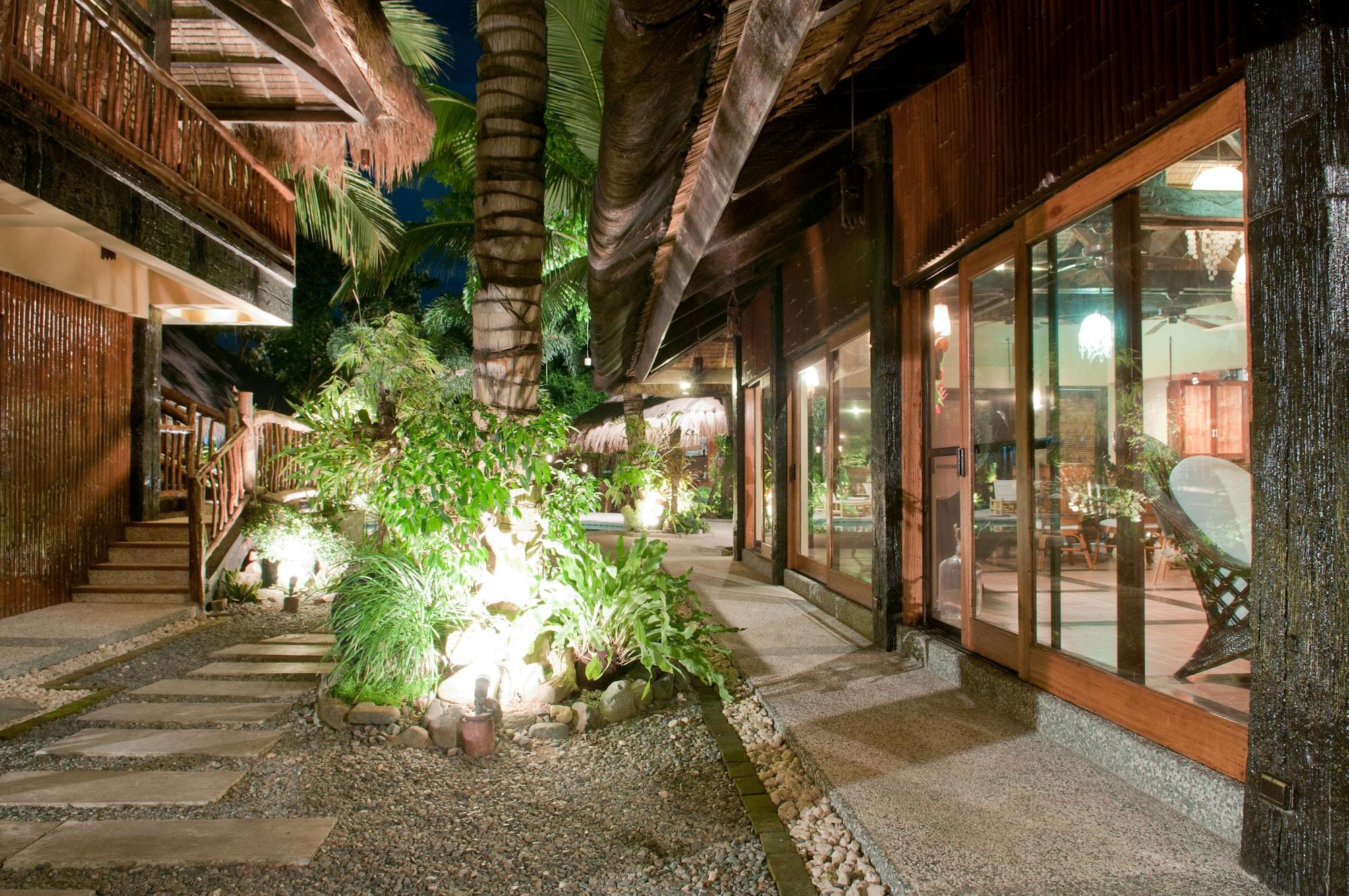 Vista Exterior Nabulao Beach and Dive Resort