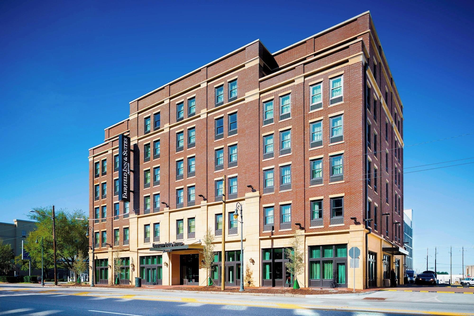 Vista Exterior Fairfield Inn & Suites Savannah Downtown/Historic District