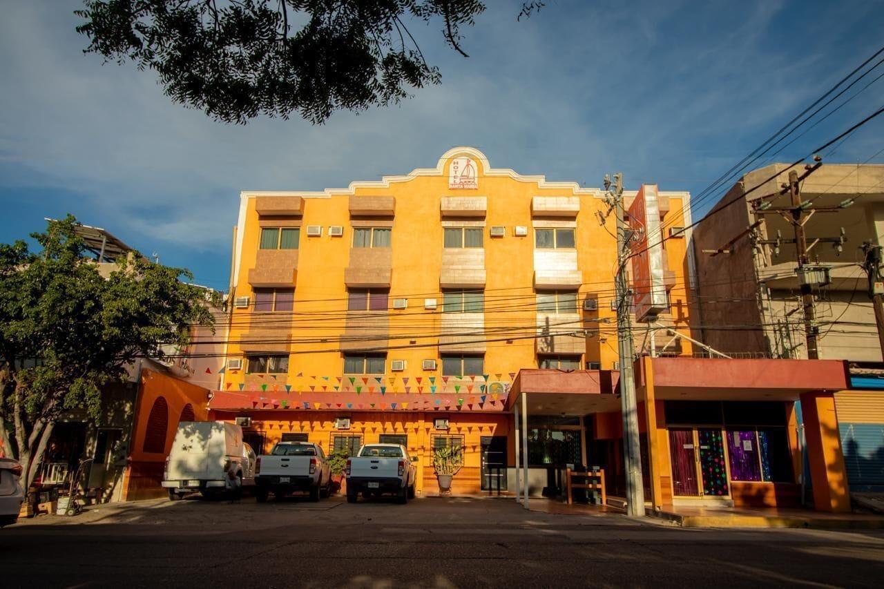 Vista Exterior Hotel Santa María
