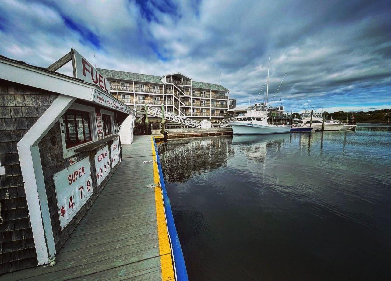 Vista Exterior The Hotel at Cape Ann Marina
