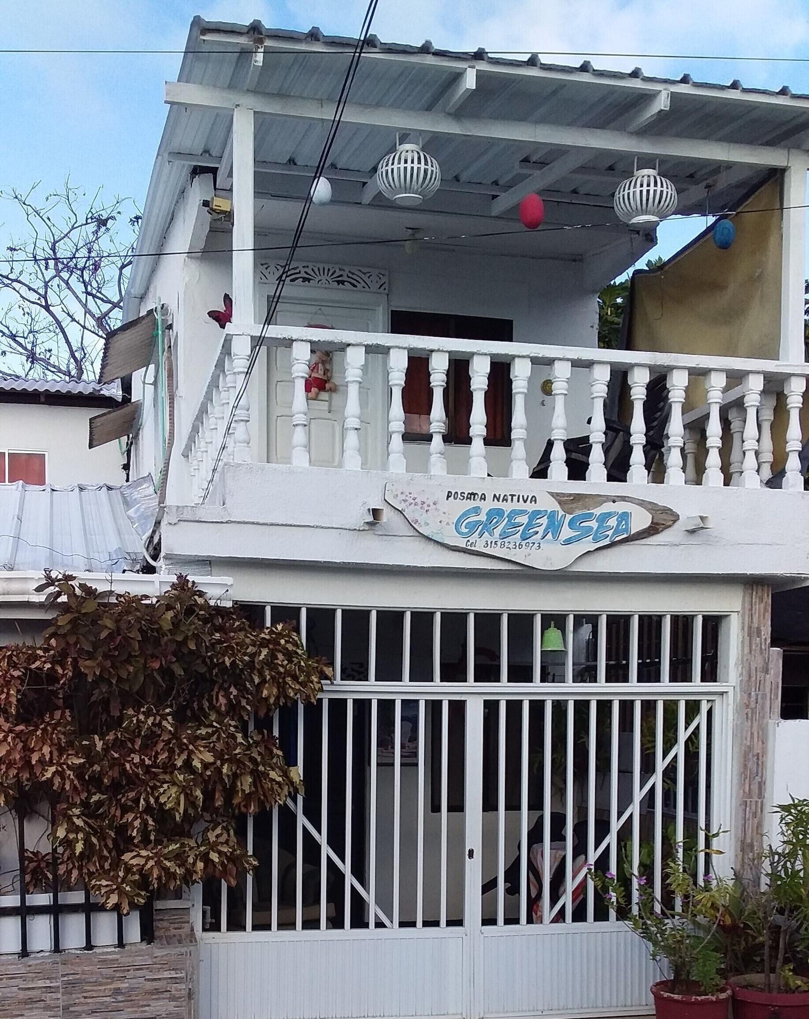 Vista Exterior Room-green Sea Inn San Luis