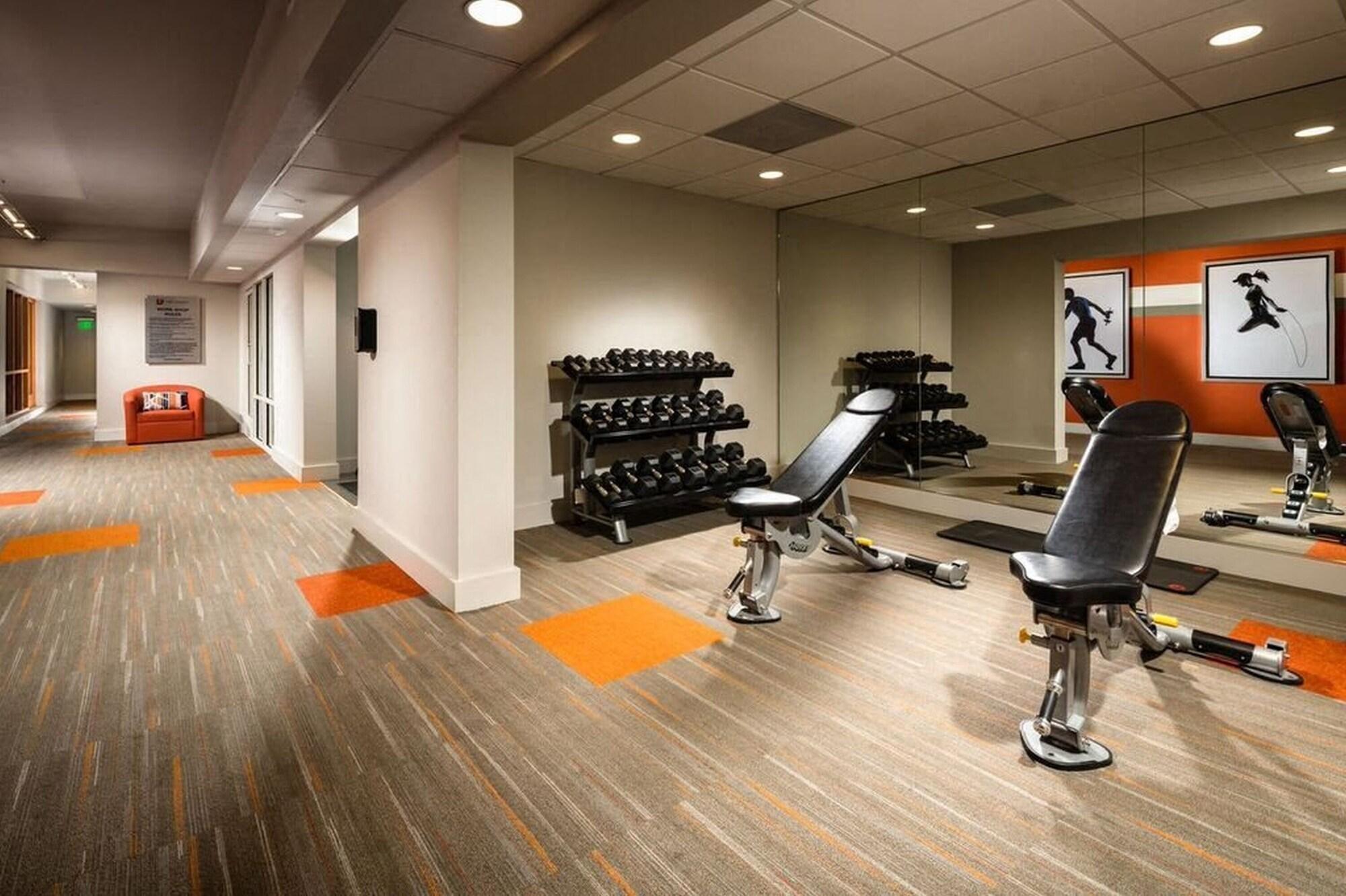 Gimnasio StaysPro - Glamorous Beverlywood Residence