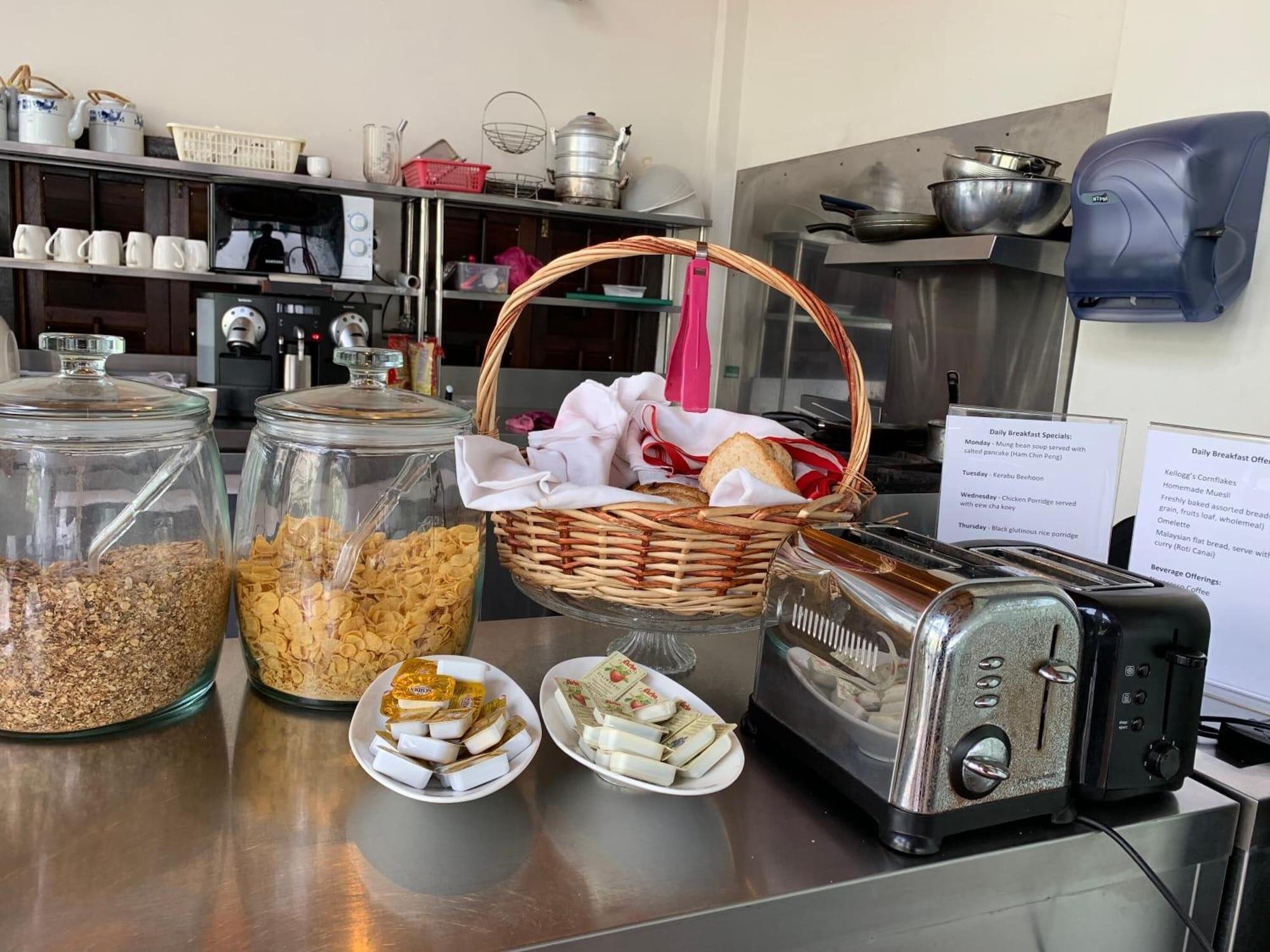 Restaurant Muntri Grove