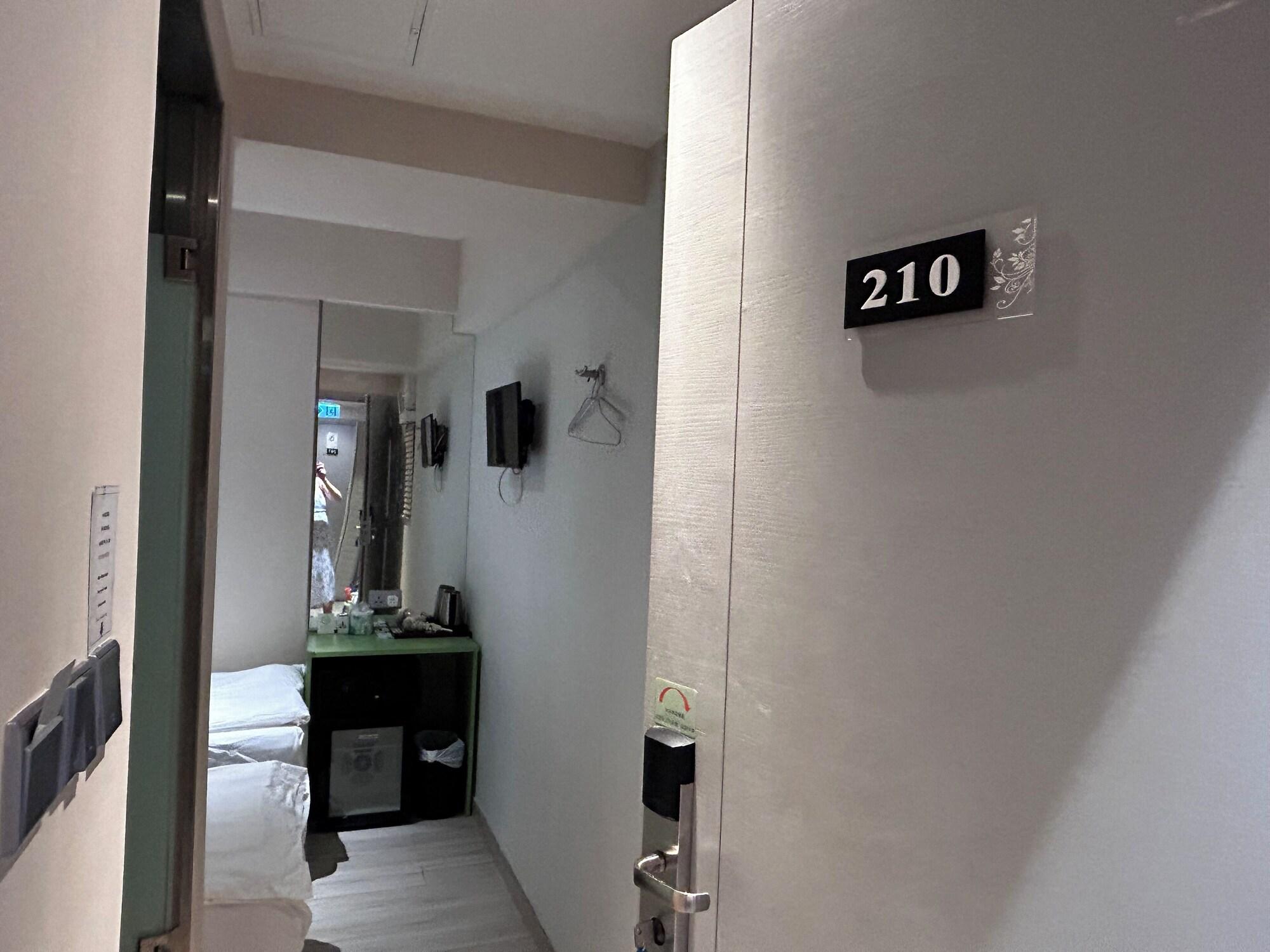 Hotel Capital Suites Luxury Residences And Offices