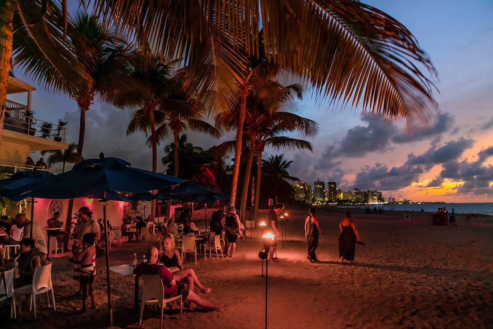 Bar/Salón Numero Uno Beach House