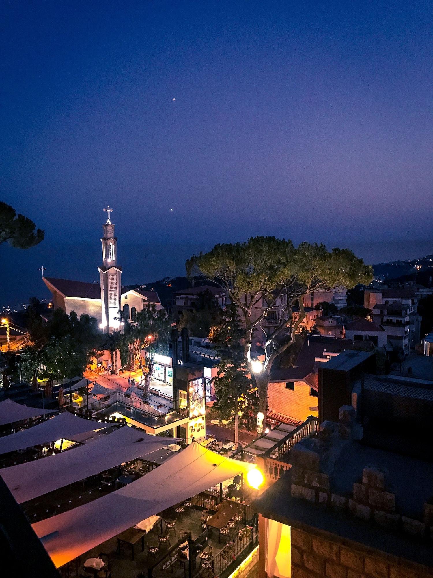 Vista Exterior Garden Hotel