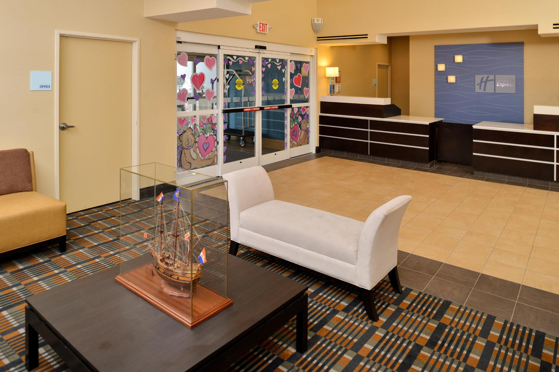 Vista Lobby Holiday Inn Express Hotel & Suites Peekskill -Lower Hudson Valley by IHG