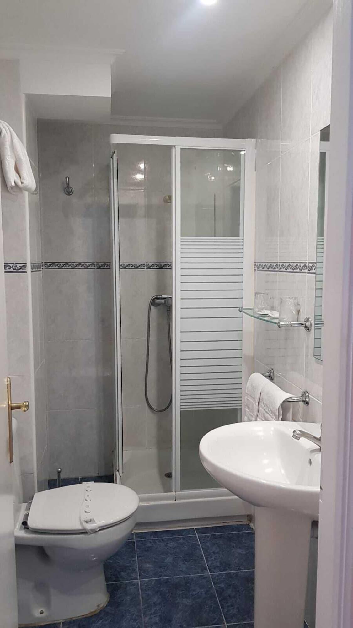 Equipamiento de Habitación Pensión Bilbao